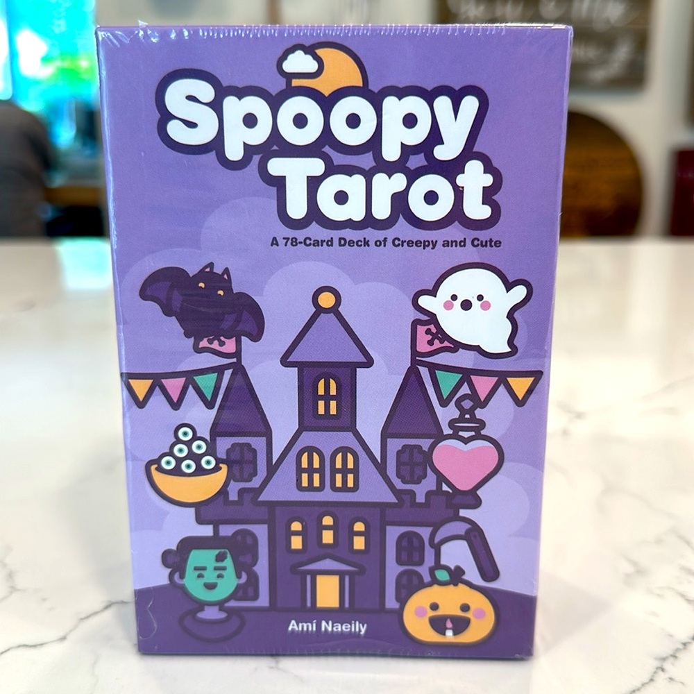 NWT Spoopy Tarot Cards